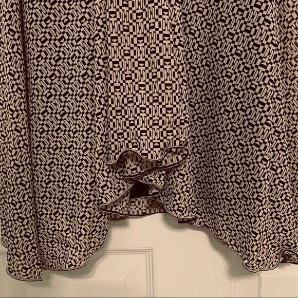 Max Studio V Neck Twist-Front Dress Geometric Print Black Cream Overlay - Picture 11 of 15